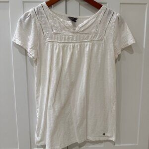 Eddie Bauer Embroidered Yoke Cream Tee Women’s Small Classic